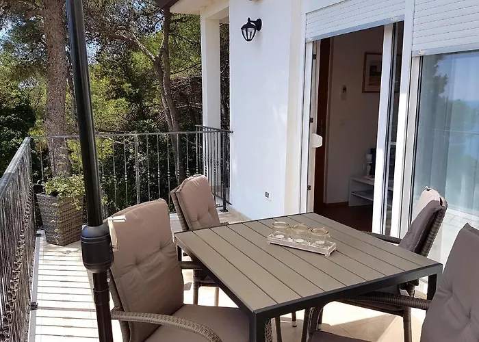 Apartments By The Sea Rovinj - 3373