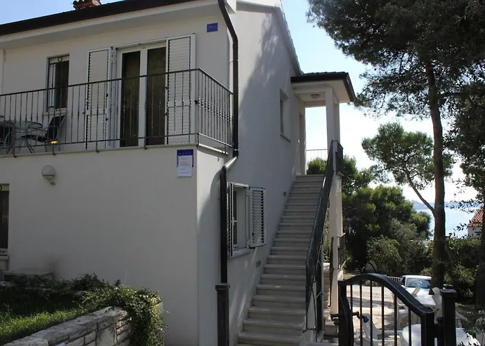 Apartments By The Sea Rovinj - 3373