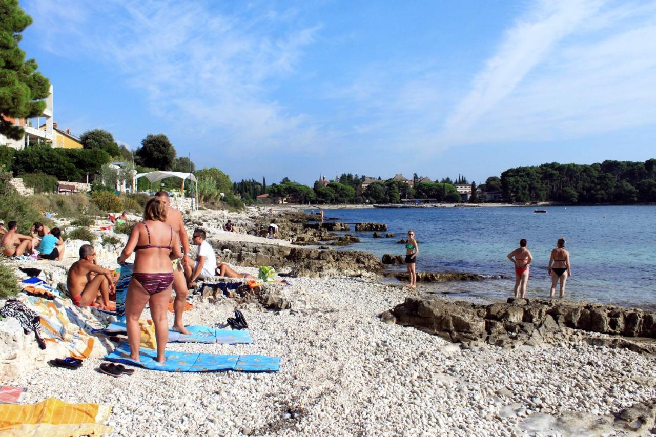 Apartment Apartments By The Sea Rovinj - 3373