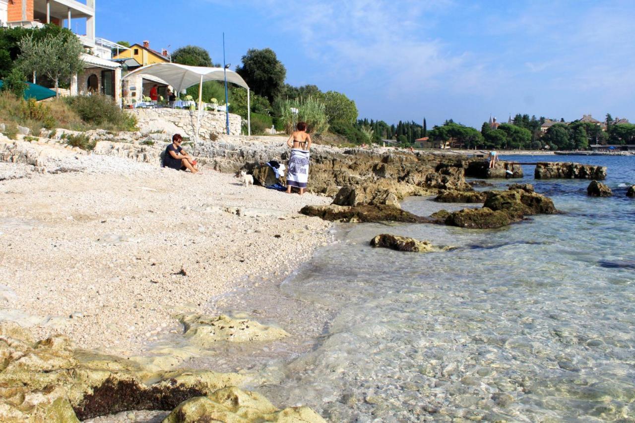 Apartment Apartments By The Sea Rovinj - 3373