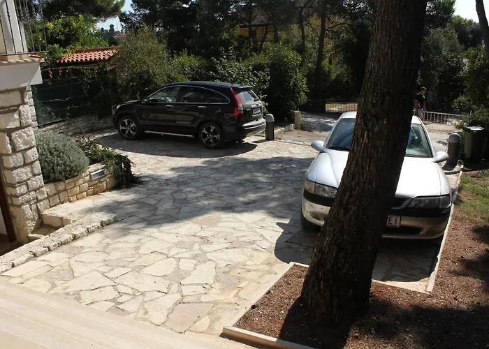 Apartments By The Sea Rovinj - 3373